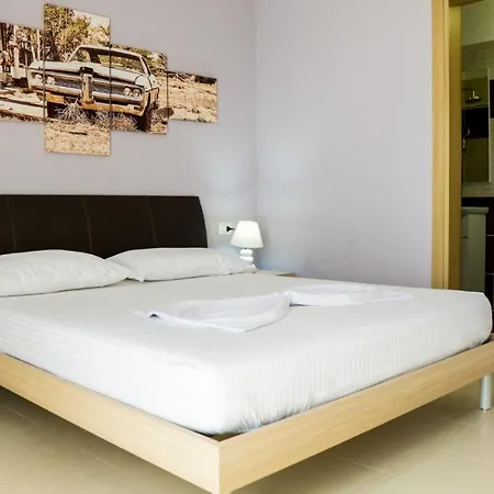 Eka Luxury Two-bedroom Penthouse Апартаменты *
