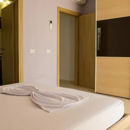 Eka Luxury Two-bedroom Penthouse Apartament *